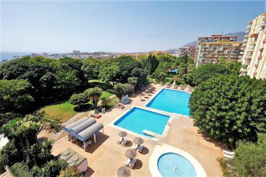 Apt Centrico Con Vistas Y Piscinas Benalmadena Exterior photo