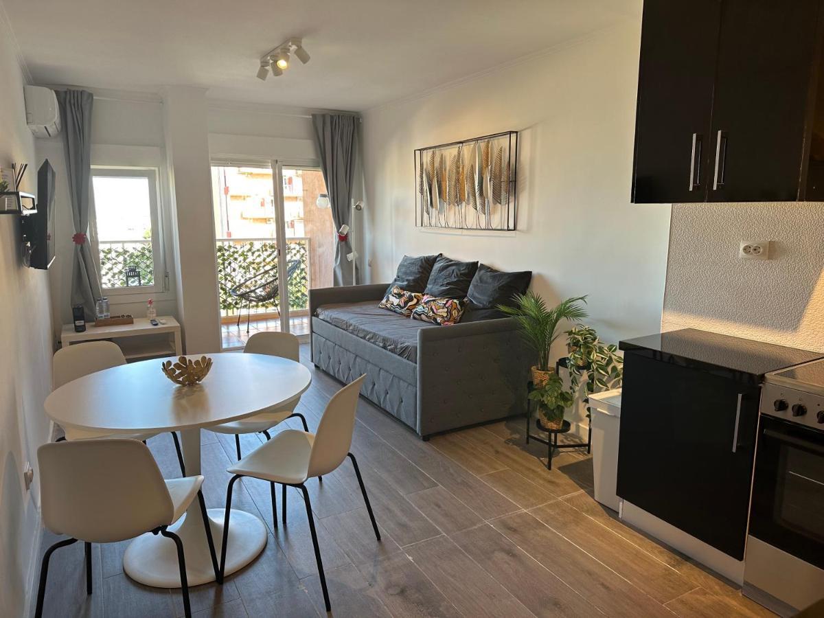 Apt Centrico Con Vistas Y Piscinas Benalmadena Exterior photo